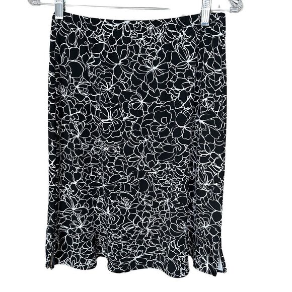 Black & White Floral Pattern Elastic Waist Lightweight Skirt Size Small - Picture 1 of 7